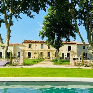 Bed & Breakfast Mas Des 2 Platanes Arles