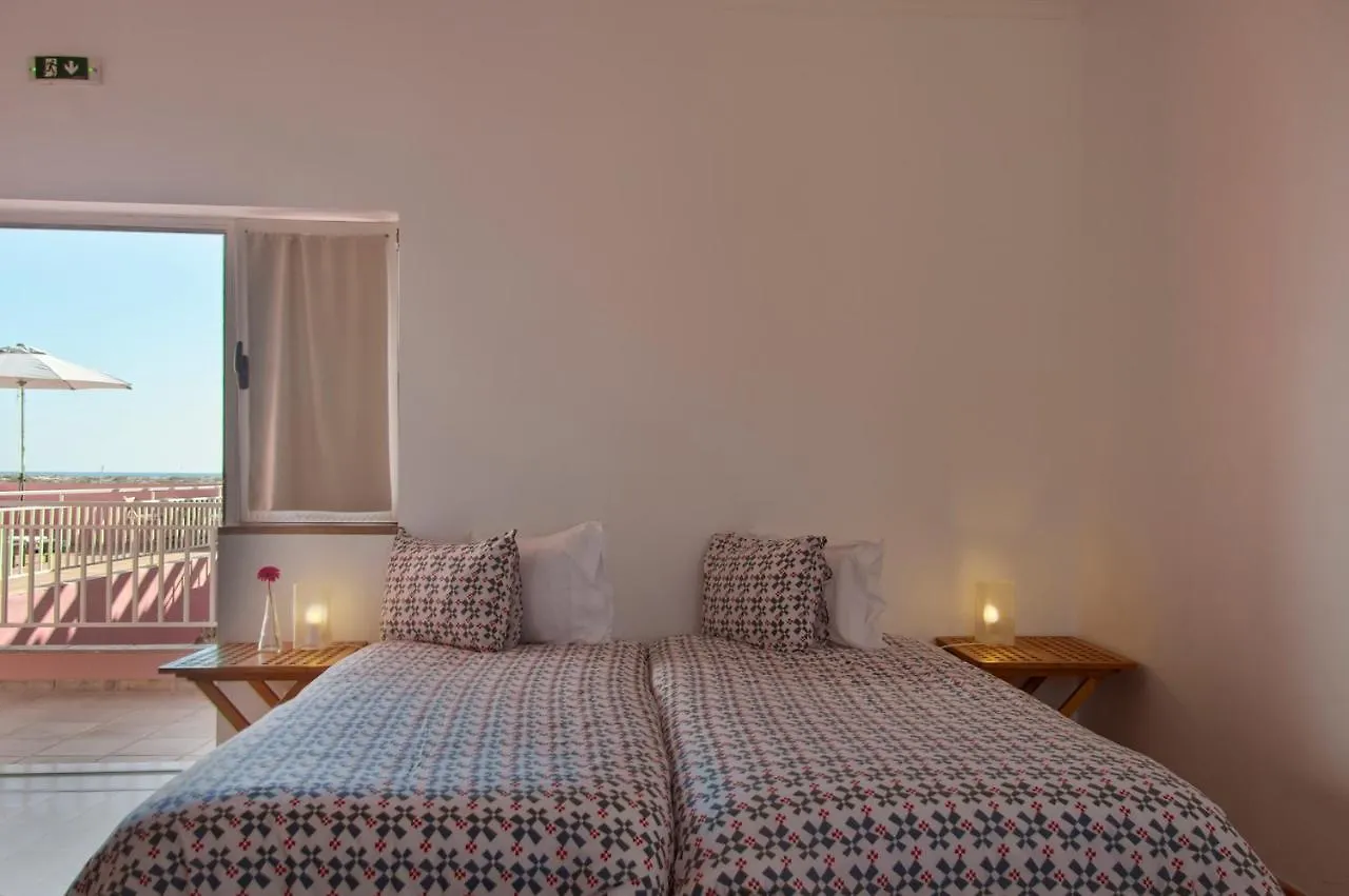 Guest house Casa Viana - Guesthouse Cabanas De Tavira